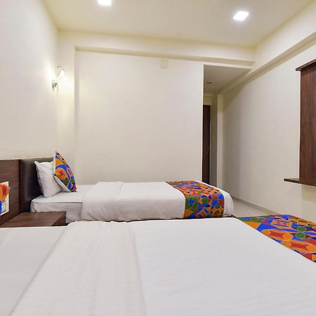 אחמדאבאד Fabhotel A1 Plaza מראה חיצוני תמונה
