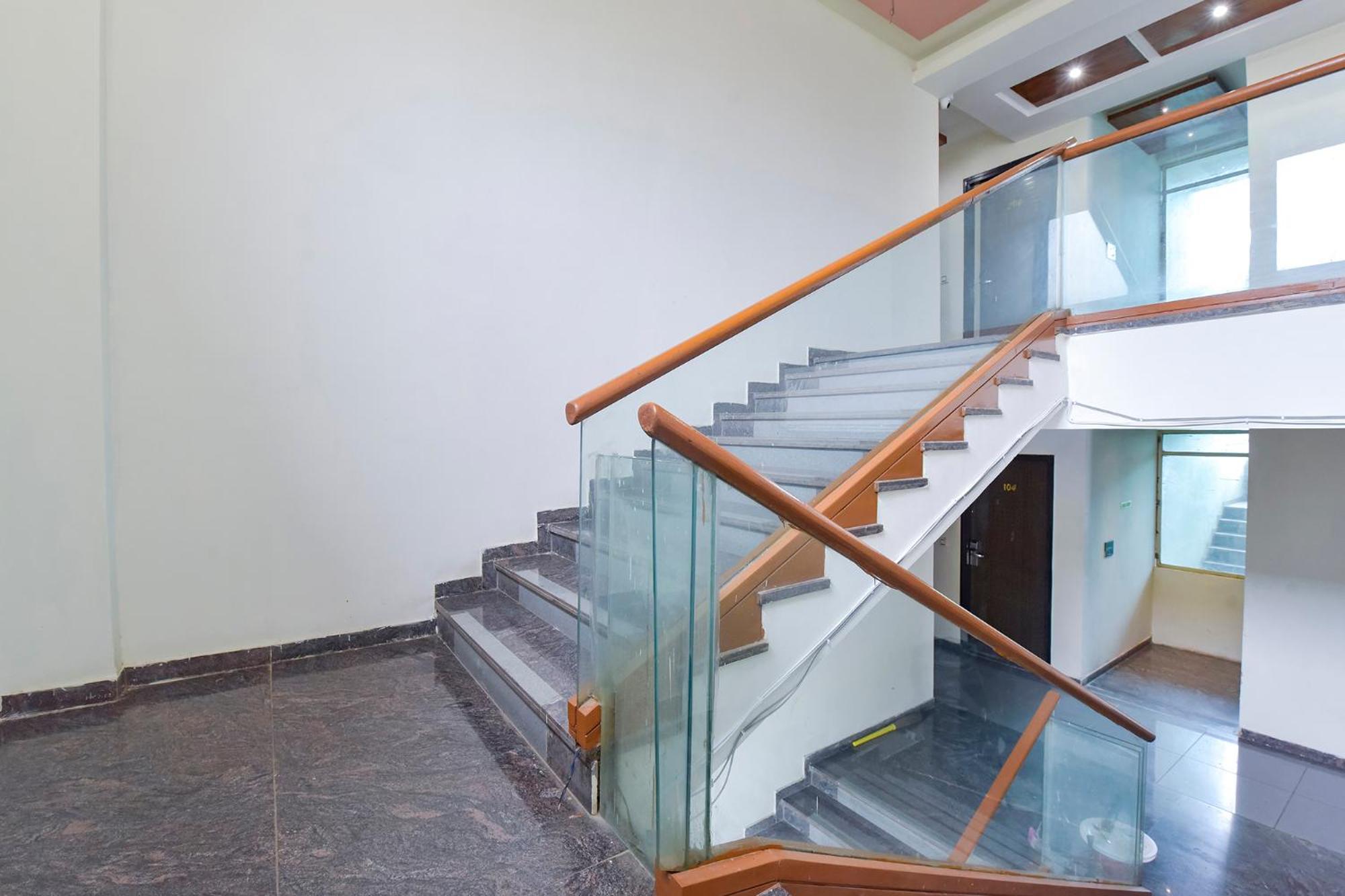 אחמדאבאד Fabhotel A1 Plaza מראה חיצוני תמונה